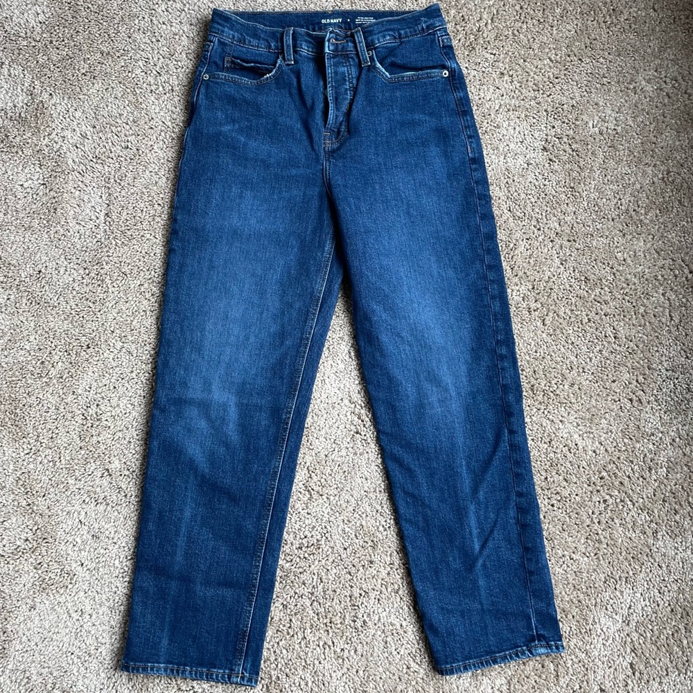 Old Navy Sky high waist straight leg jeans, size 6